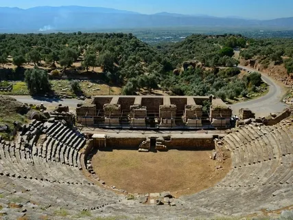 Nysa Ancient City Guide: The Educational Center of Antiquity